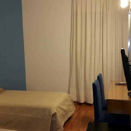 Hotel Avenida Buenos Aires Buitenkant foto