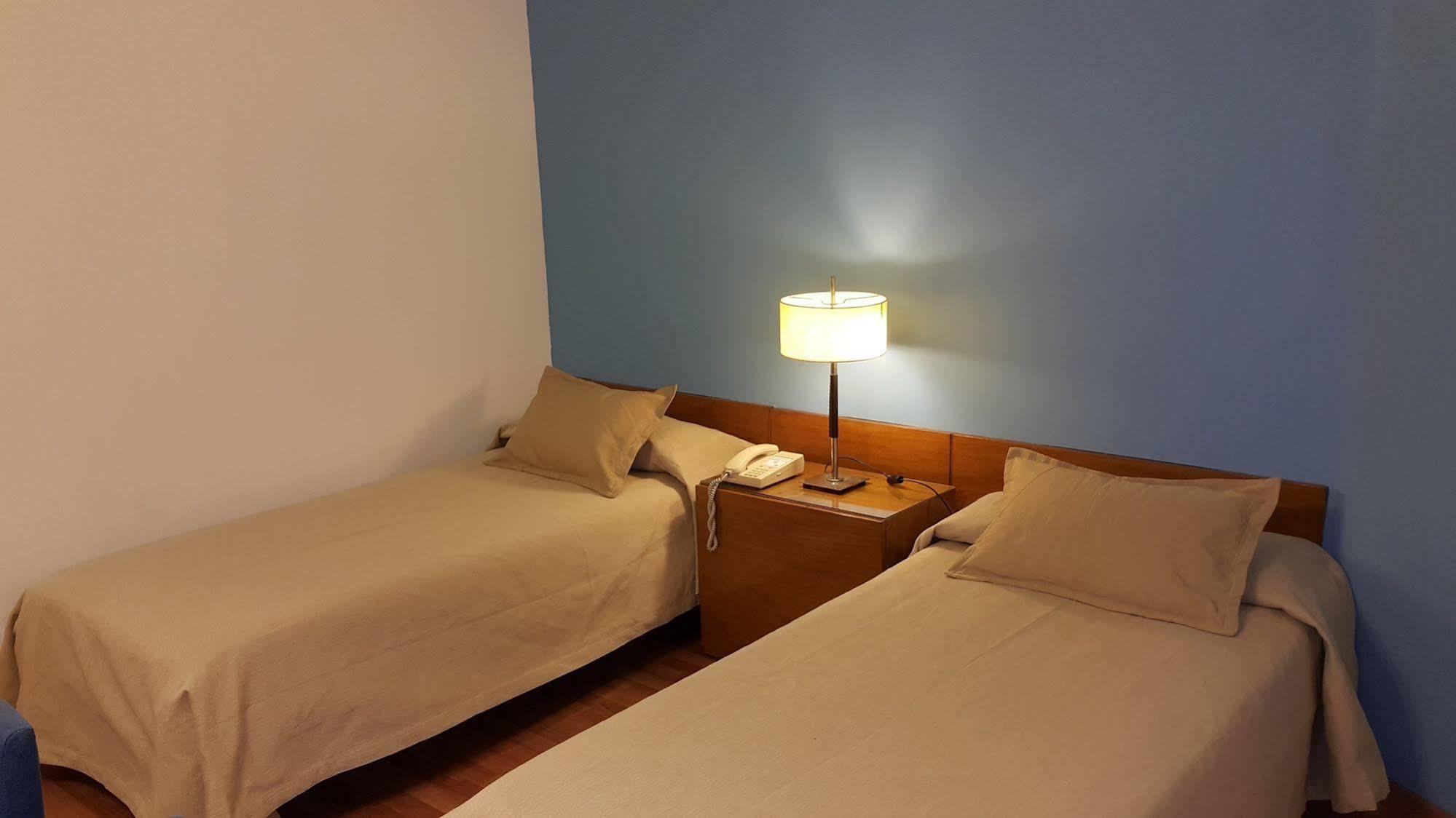Hotel Avenida Buenos Aires Buitenkant foto