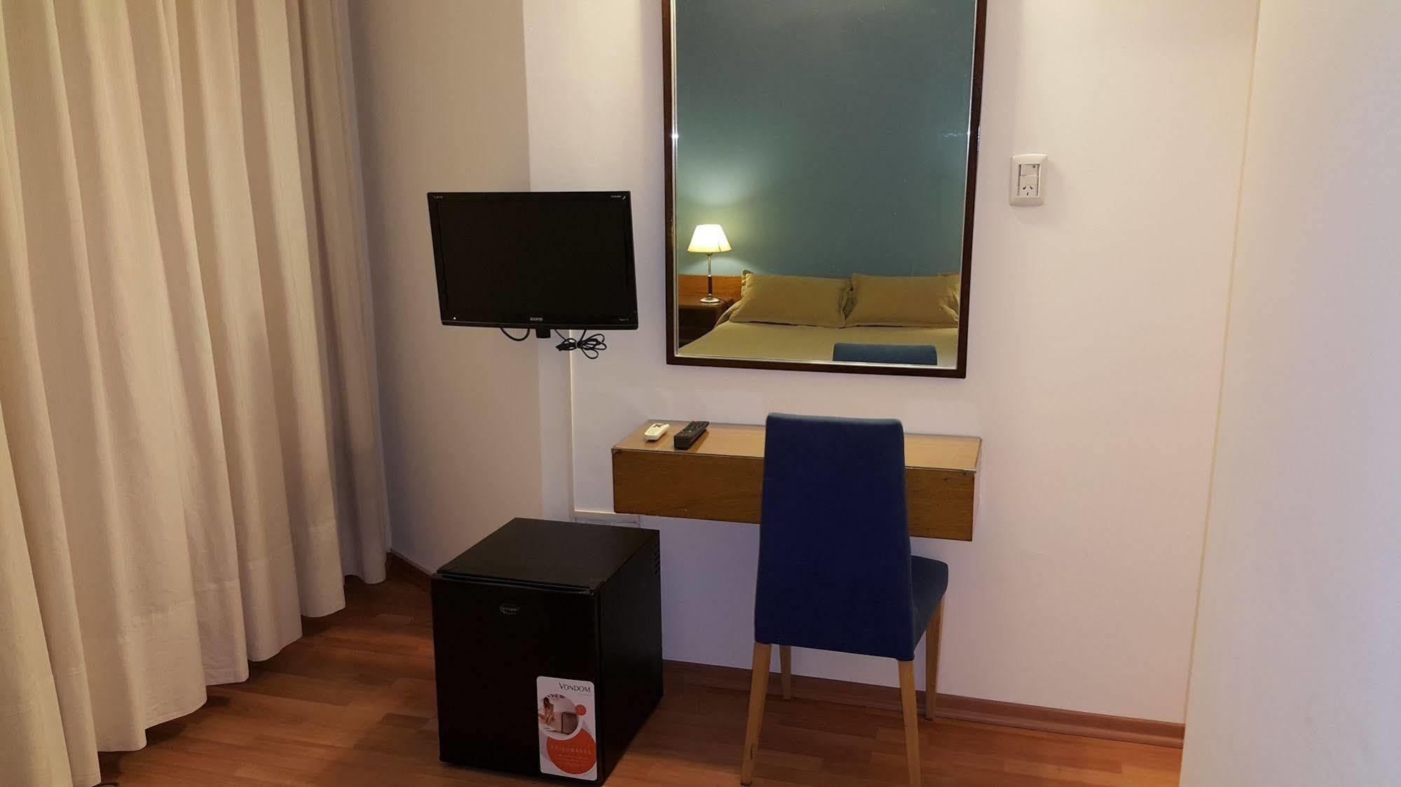 Hotel Avenida Buenos Aires Buitenkant foto
