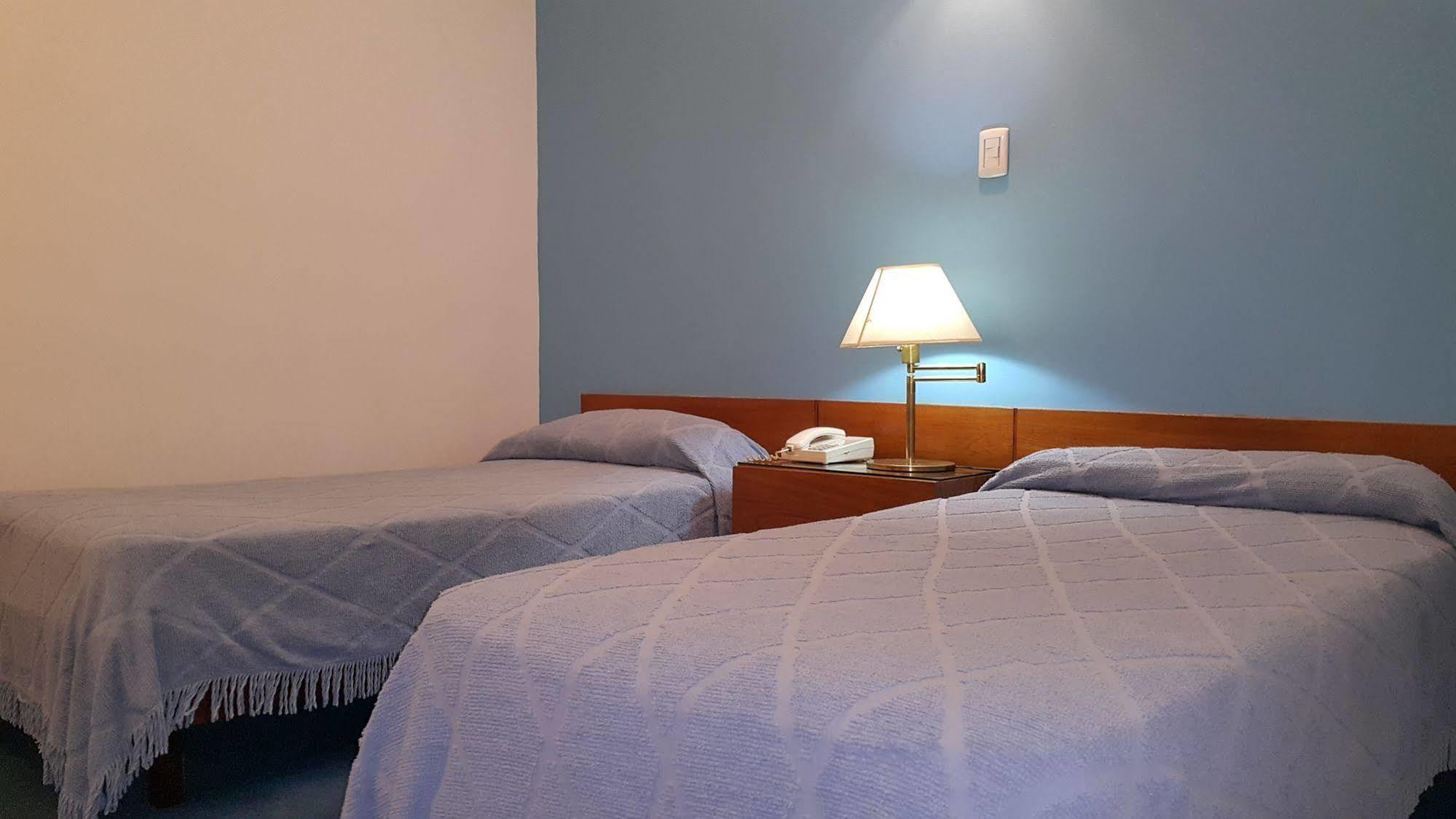 Hotel Avenida Buenos Aires Buitenkant foto