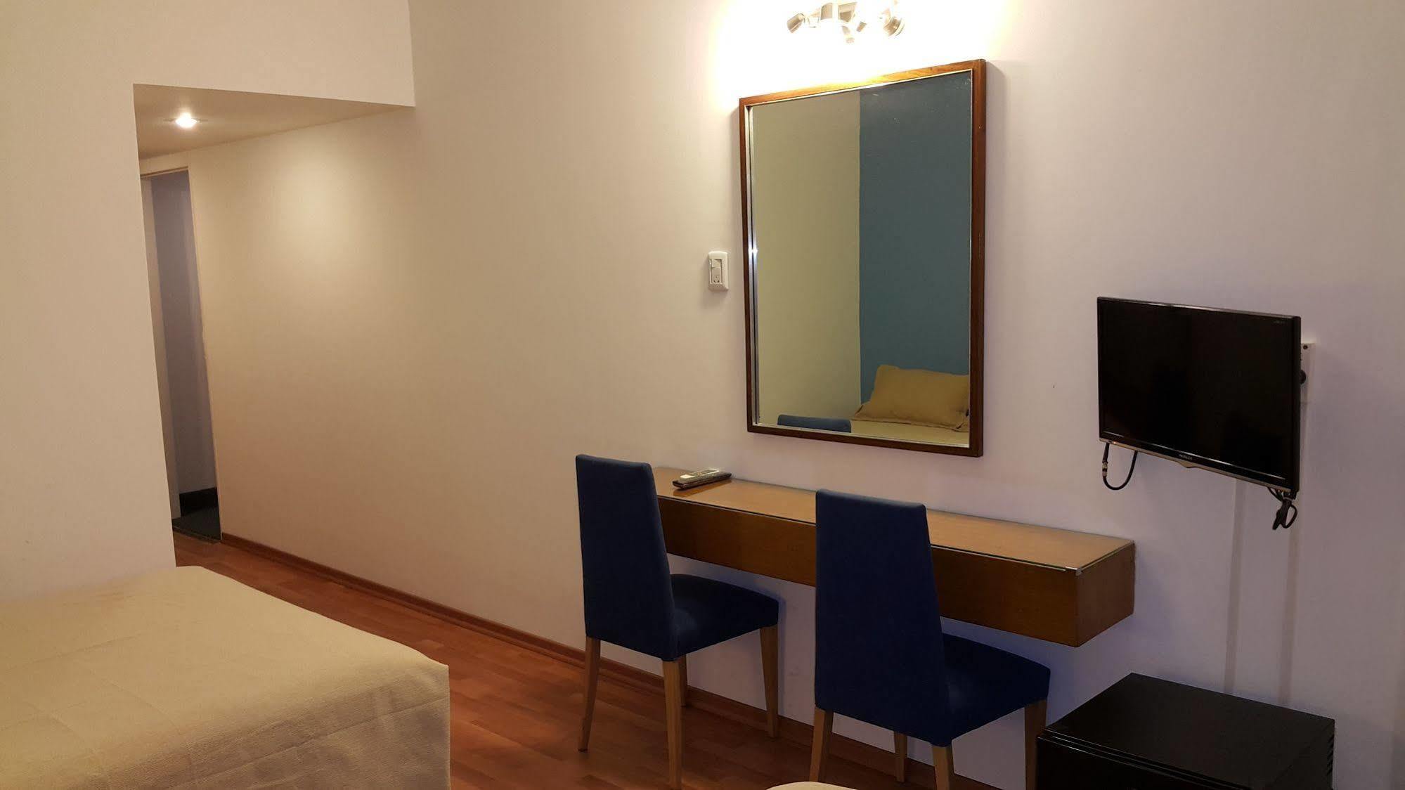 Hotel Avenida Buenos Aires Buitenkant foto