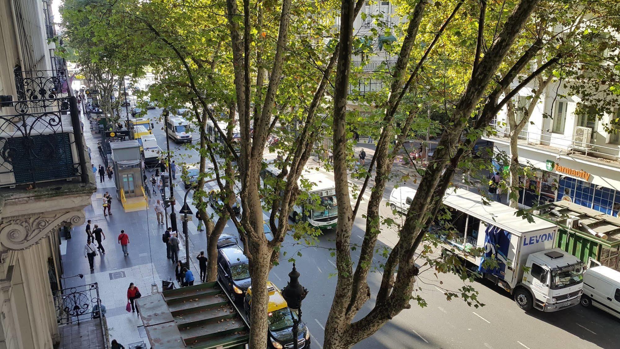 Hotel Avenida Buenos Aires Buitenkant foto